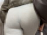 【再販】《４K・高画質》 No.1083「最高到達点！！！ほぼ生尻のように揺れ動く尻肉のレギンス姿」