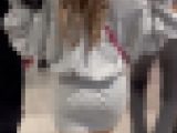 【再販】《４K・高画質》 No.1102「肩出しにミニスカ！誘惑してくるエロGAL」