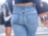 高飛車女のパッツン美巨尻！人気のスキニーデニムに食い込むスケベ尻で男を誘惑！ 下品な都会のお姉さん 編